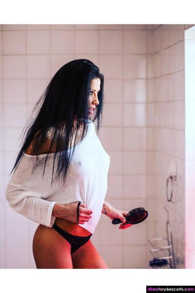 My name is CRISTAL,NEW IN TOWN....