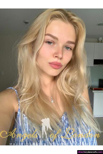 A Natural Russian Beauty in South Kensington