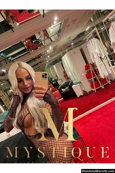 Lola Mystique Escorts