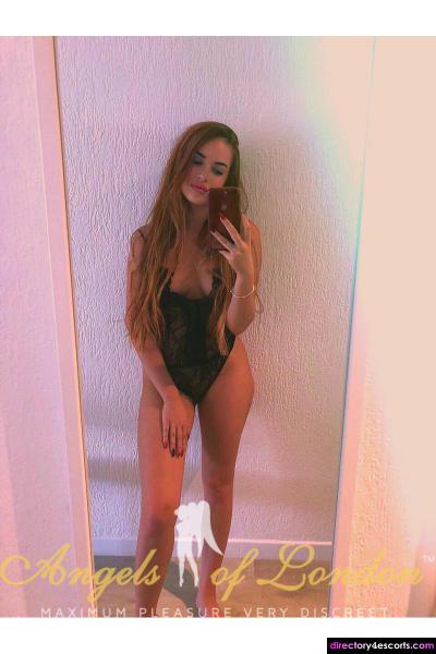 Myaa - A sultry blonde babe who's making waves through Bayswater