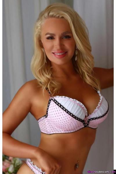 Agneta: Super Busty Escort in Chelsea