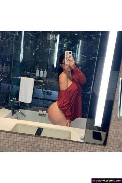 Am available now for hookup