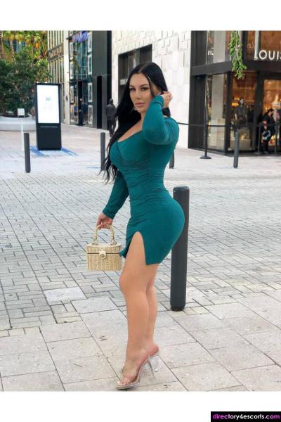 Am available now for hookup - 4