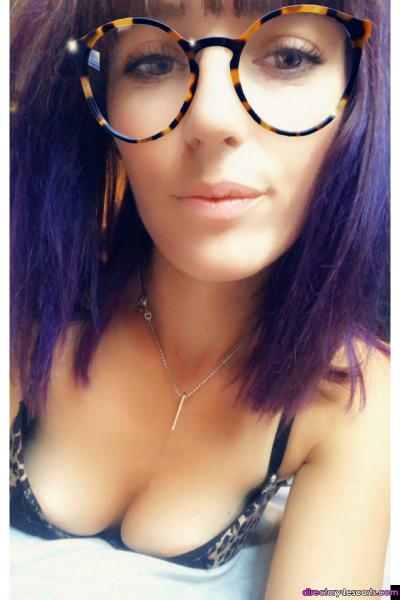 Ellie English partygirl bisexual brunette escort