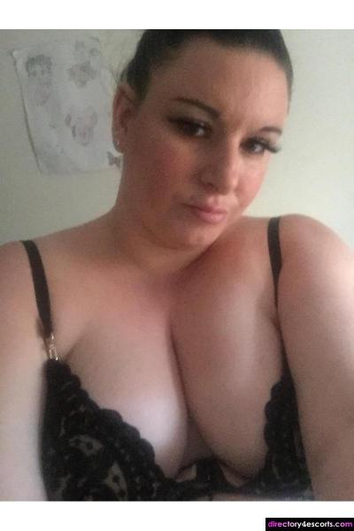 Autum curvey busty kinky