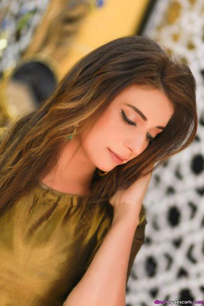 indian escorts in oman