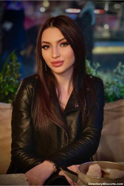 Rebecca young slender prtygirl in Slough