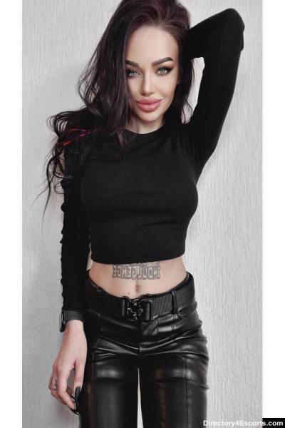NEW! Canva - Tattooed Ukrainian Model