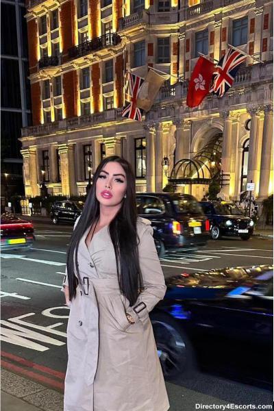 Dolores - Brazilian in London - 1