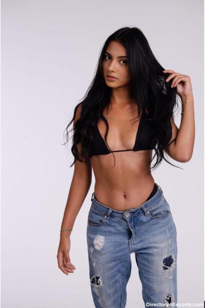 NEW! Alejanda in London