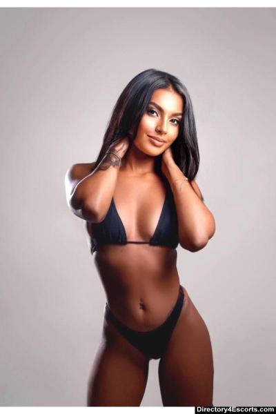 NEW! Alejanda in London