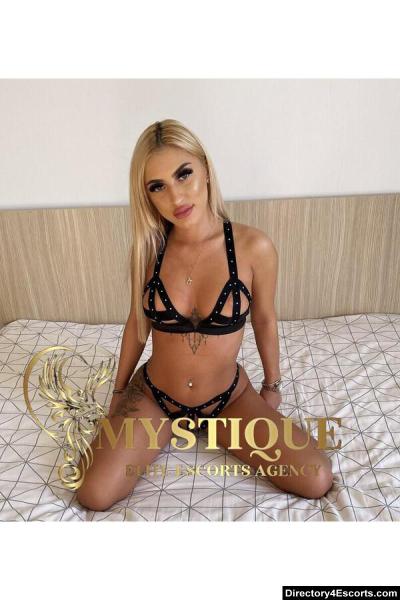 Mia Mystique Escort Outcall