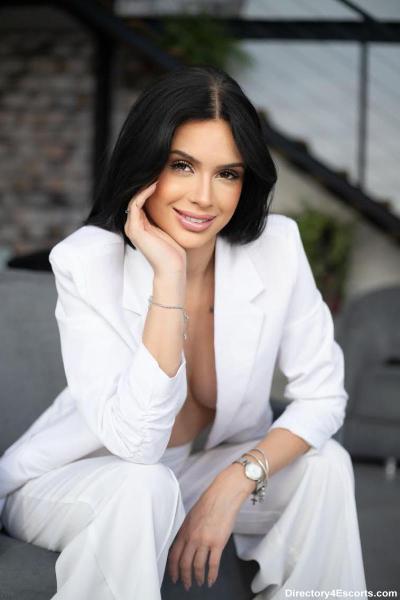 European London Escort - Riffera