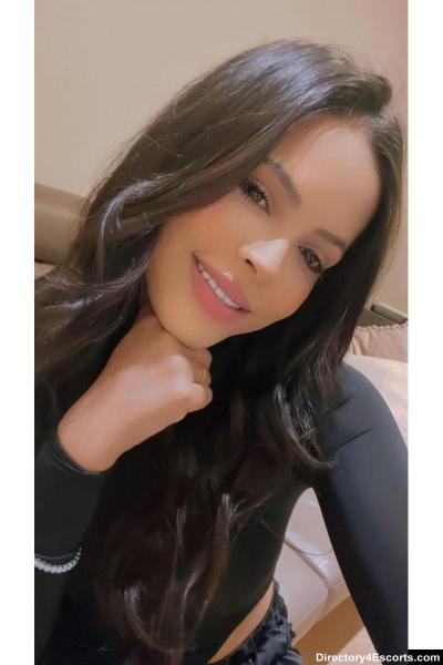 NEW! Holli - London Escort