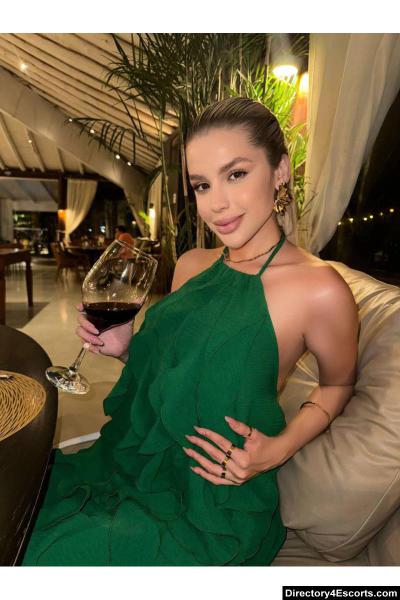 NEW! Burberry - London Escort