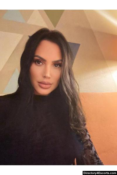 Garnet - Brazilian London Escort