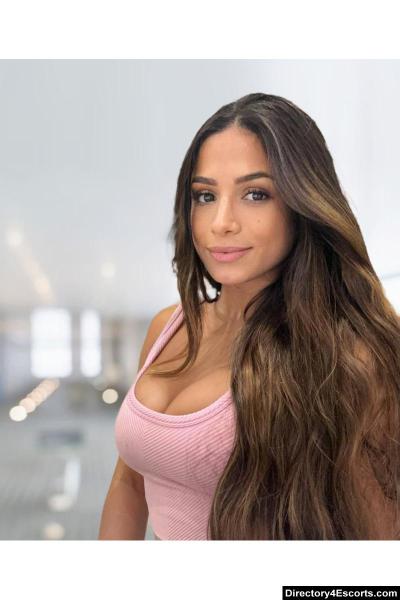 Hollis - Brazilian London Escort