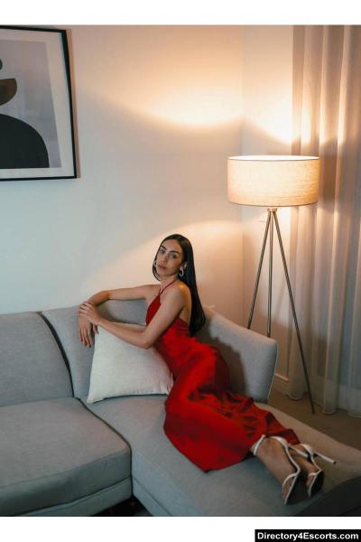 Safari - High Class London Escort