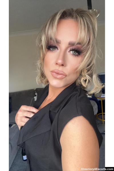 Hollie English Busty Blonde - 6