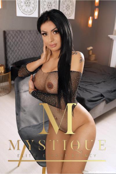 ADRIANNA ESSEX ESCORT