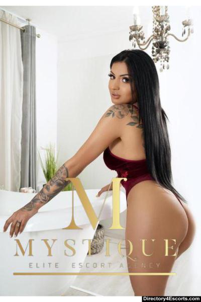 ADRIANNA ESSEX ESCORT