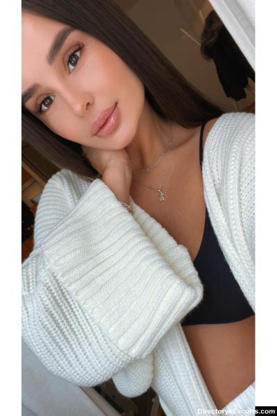 Aistra - London Escort