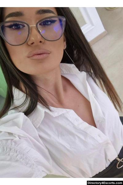 Samira - London Escort