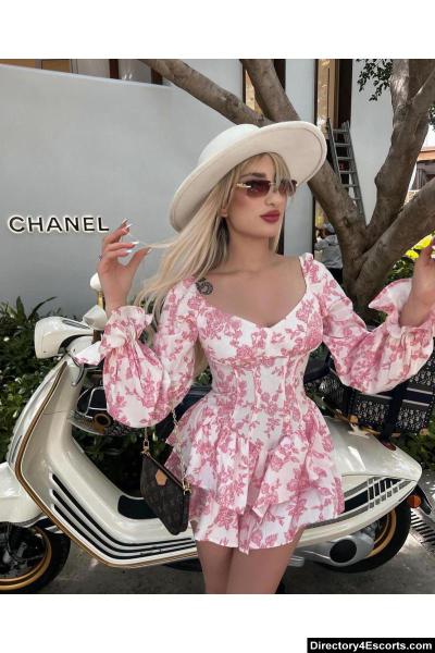 Luxia - London Escort