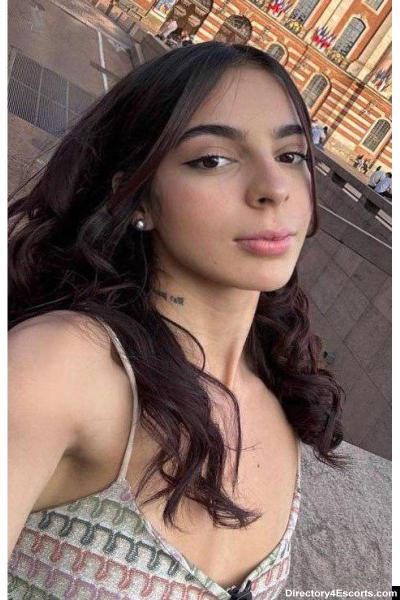 Lenta - London Escort