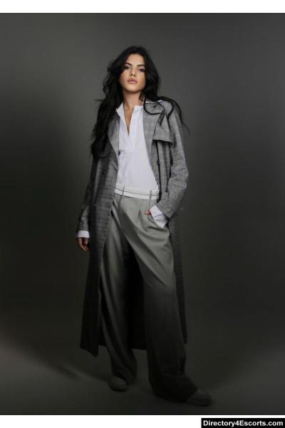 Izaura - Brazilian London Escort