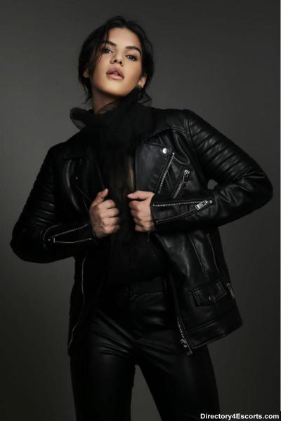 Izaura - Brazilian London Escort