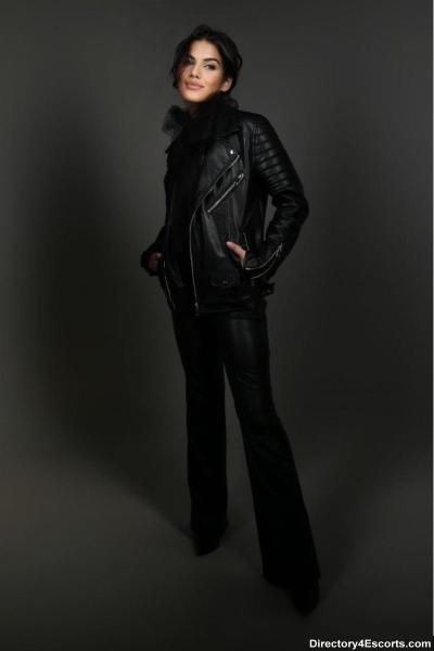 Izaura - Brazilian London Escort