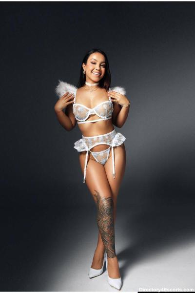 Raela - London Escort