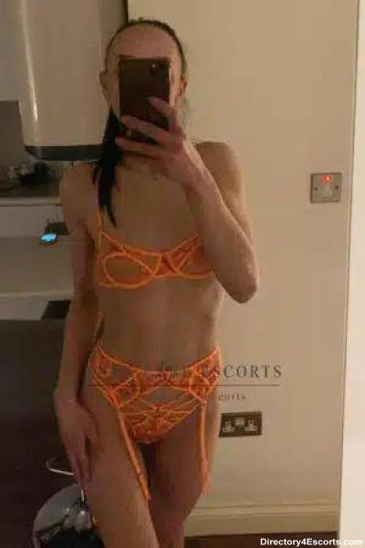 London Escort - Chrissy