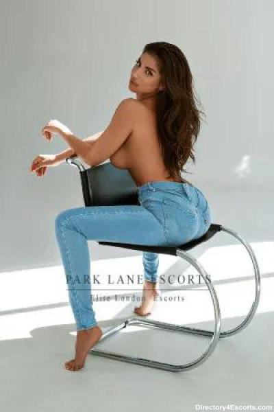 London Escort - Samantha