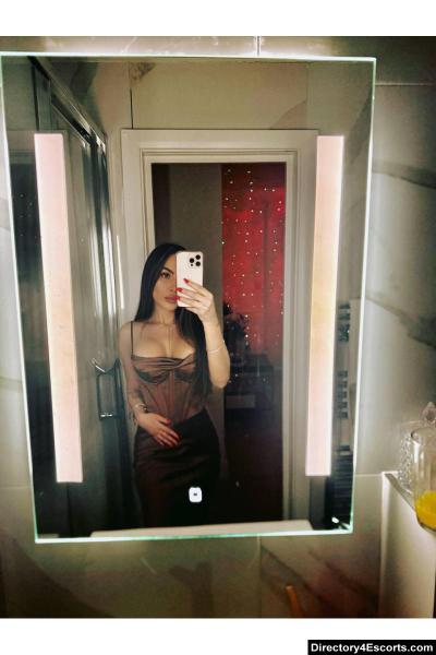 London Escort - Sunmelia